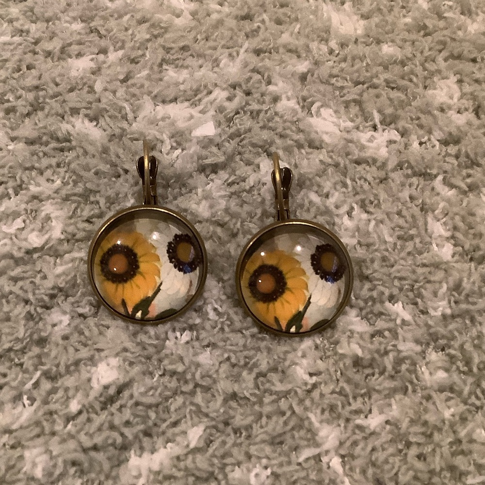 Floral Sunflower Glass Cabashon Pierced Earrings NWT Handcrafted